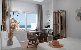 Hora Seaside Suites